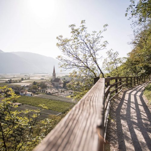 urlaub in lana in suedtirol sommerferien im meraner land benjamin pfitscher